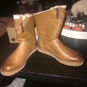 UGG Alba (Brown)